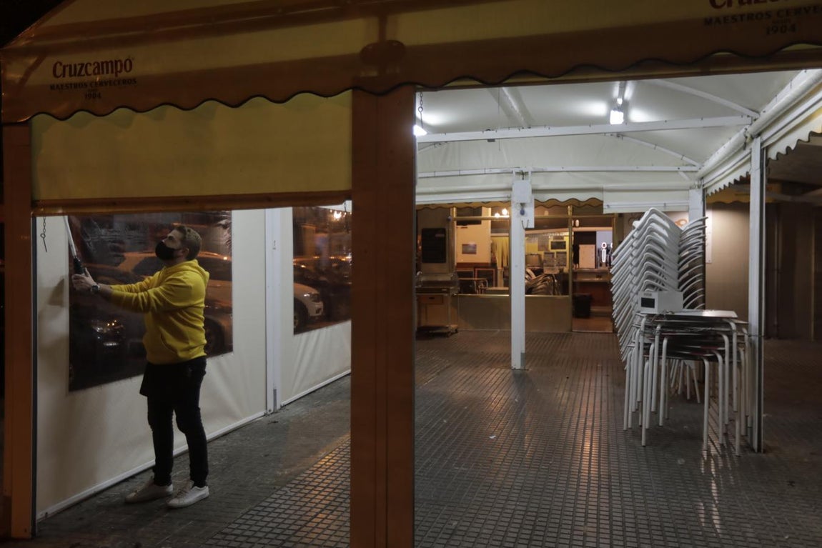 Los bares de Cádiz echan el cierre con el nuevo toque de queda