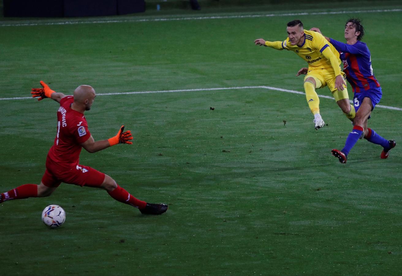 FOTOS: Las mejores imágenes del Eibar - Cádiz