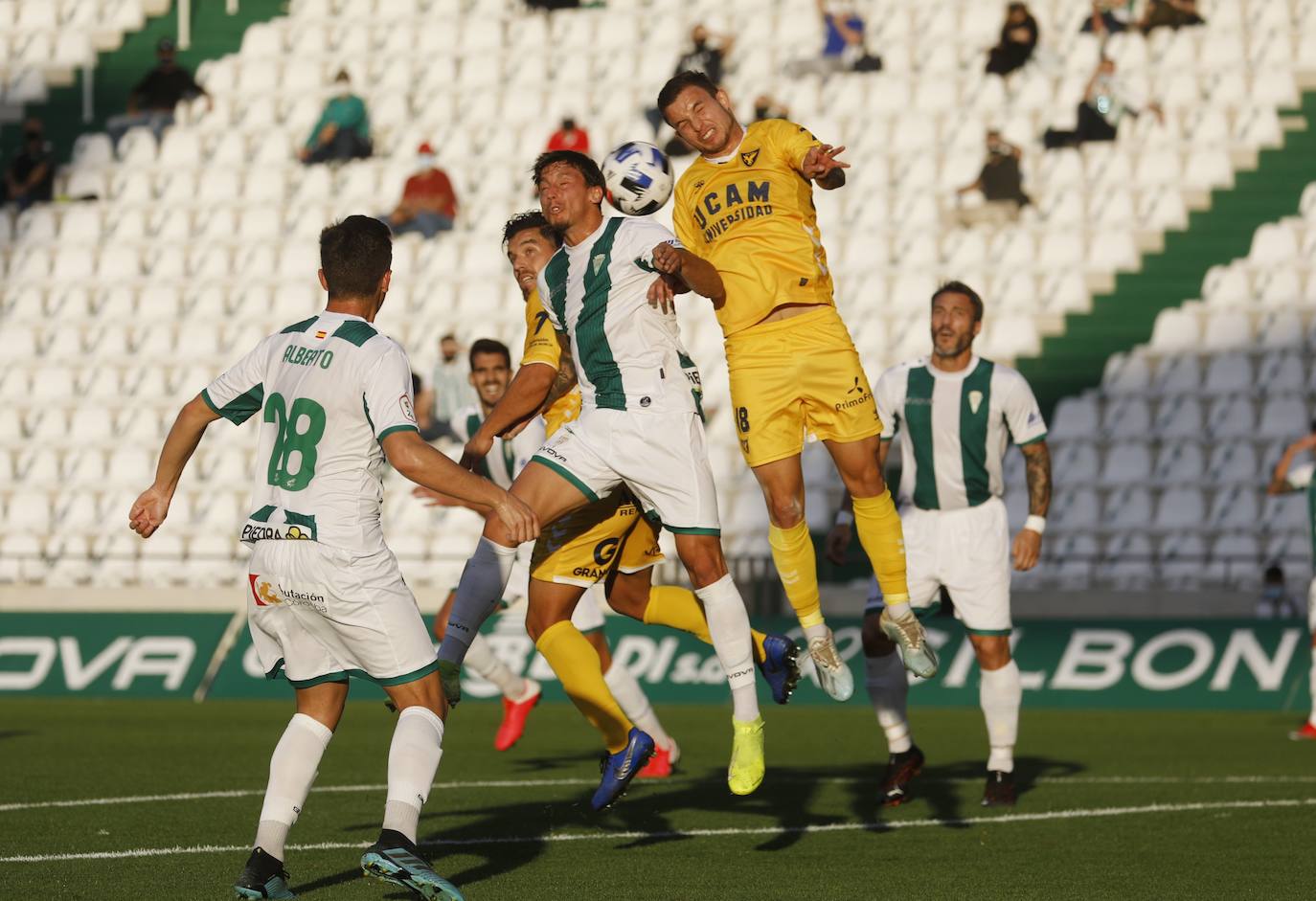 Las mejores jugadas del Córdoba-UCAM Murcia, en imágenes