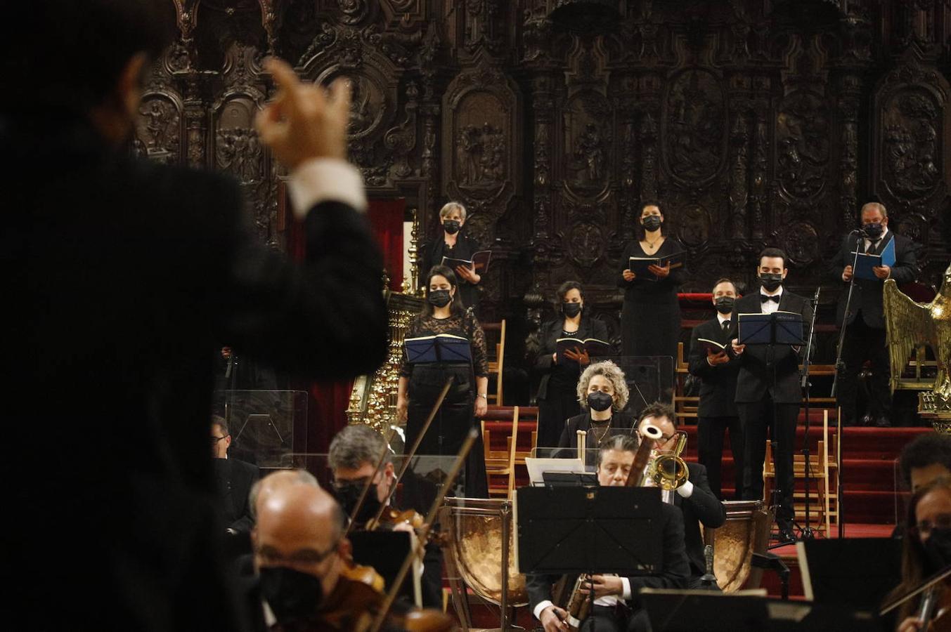 El «Requiem» de Mozart en la Catedral de Córdoba, en imágenes