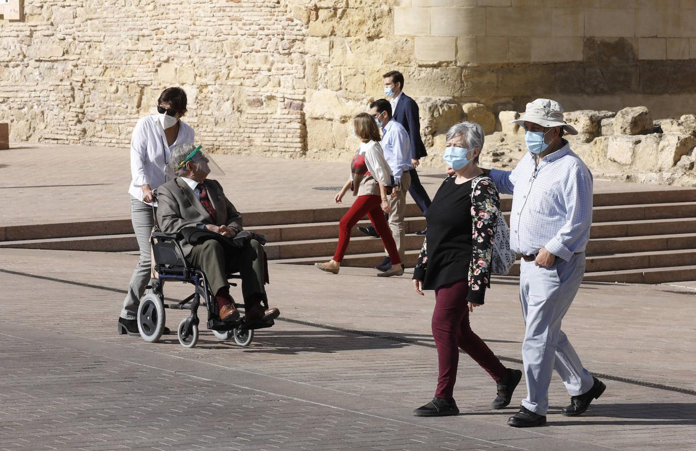 El poco ambiente de Córdoba en el puente de Todos los Santos, en imágenes