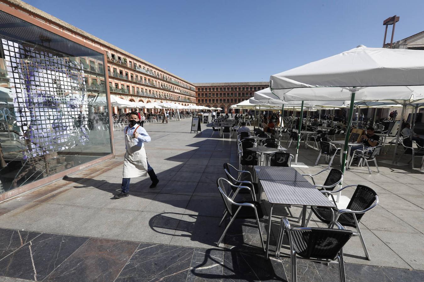 El poco ambiente de Córdoba en el puente de Todos los Santos, en imágenes