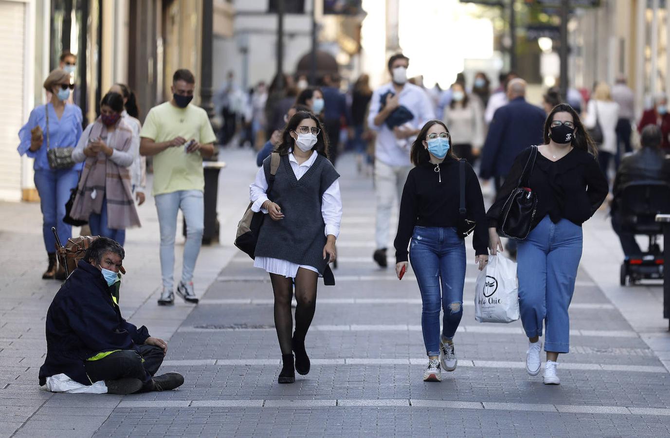 El poco ambiente de Córdoba en el puente de Todos los Santos, en imágenes