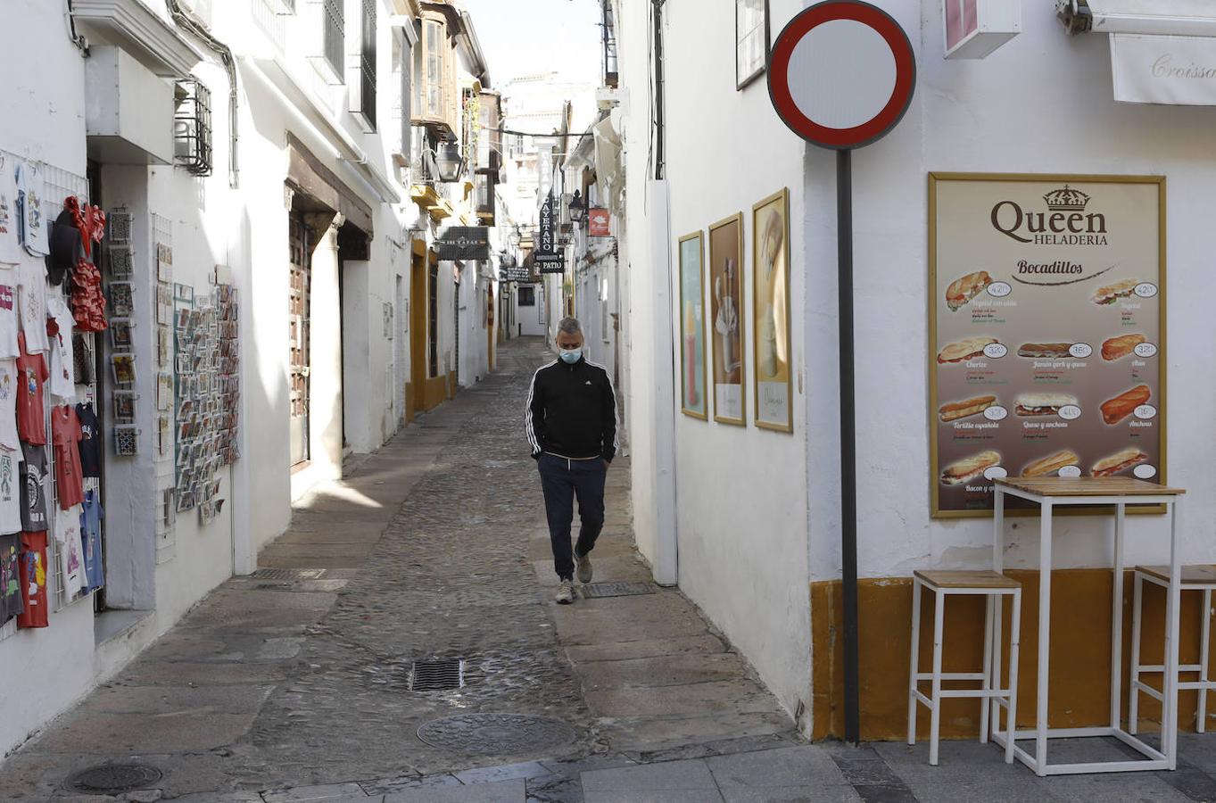 El poco ambiente de Córdoba en el puente de Todos los Santos, en imágenes