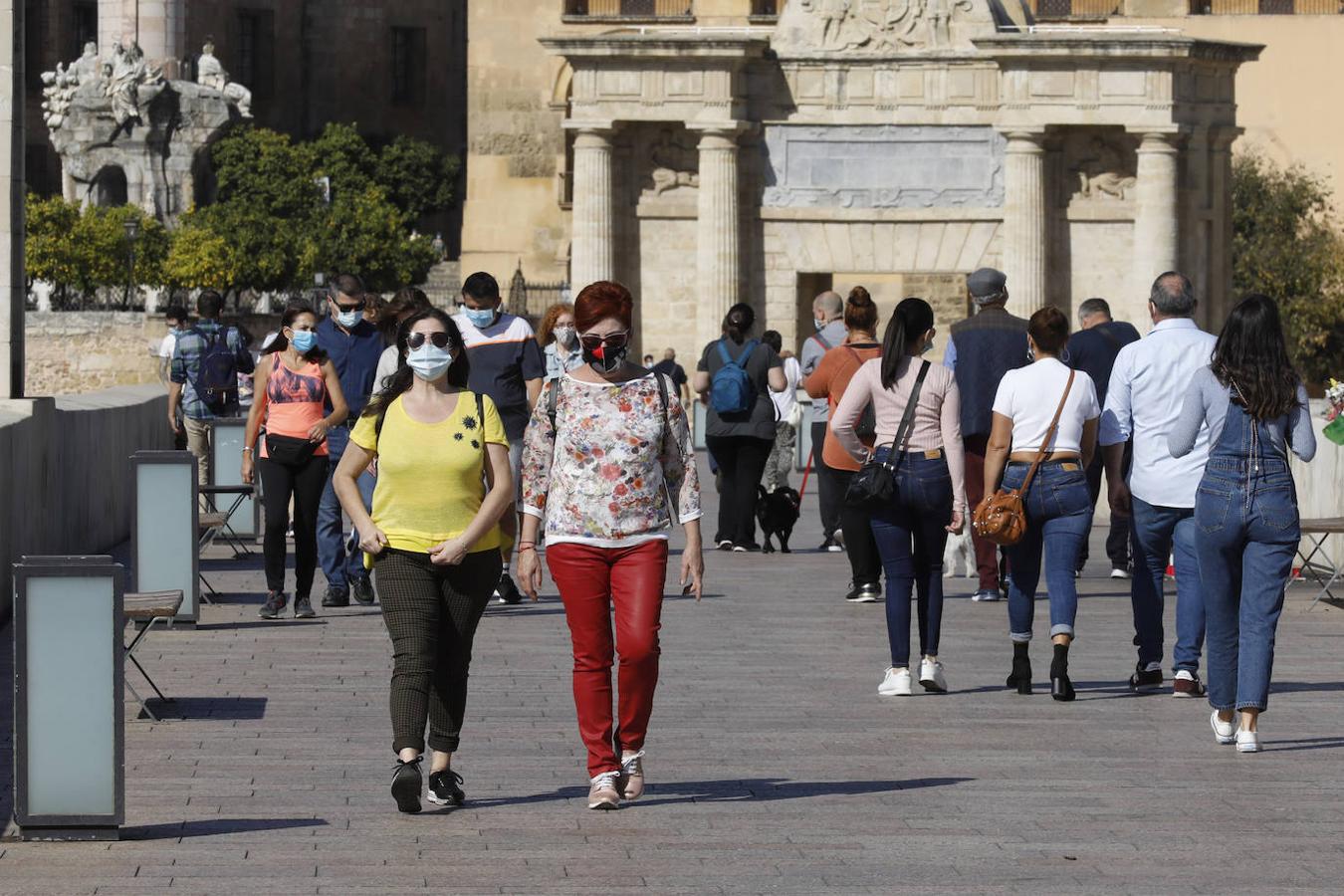 El poco ambiente de Córdoba en el puente de Todos los Santos, en imágenes