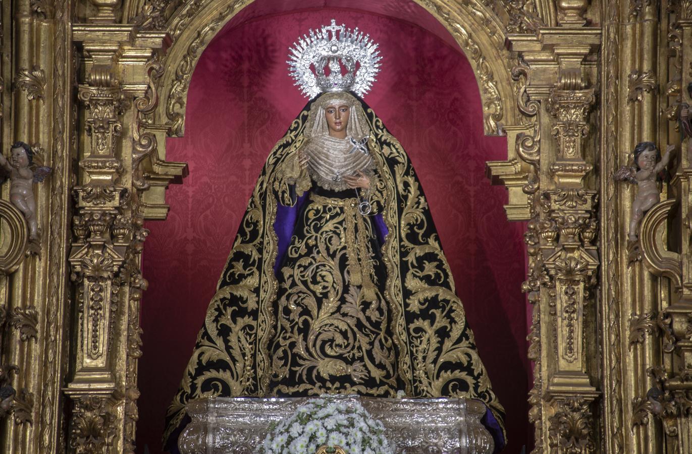 La Esperanza de Triana para el mes de noviembre