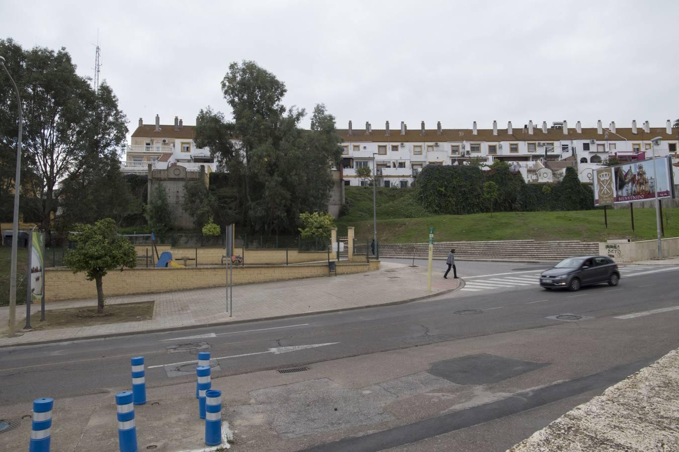 En imágenes, pueblos de Sevilla separados por una calle