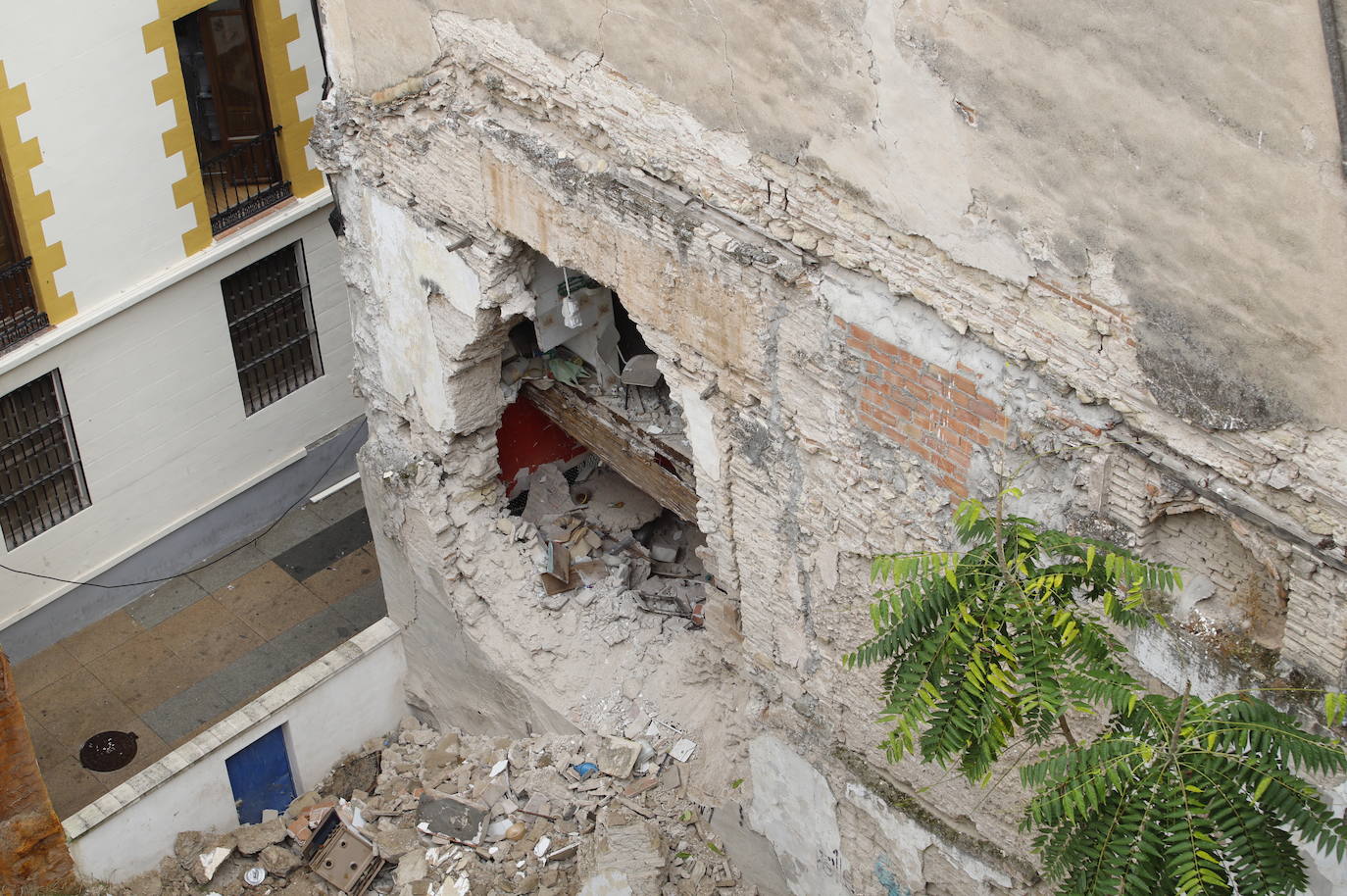 El edificio de María Cristina donde se cayó un muro, en imágenes