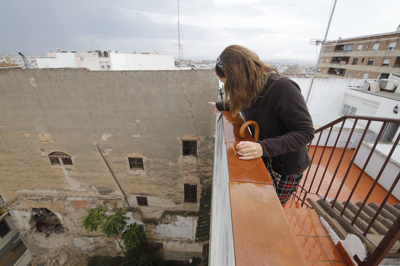 El edificio de María Cristina donde se cayó un muro, en imágenes