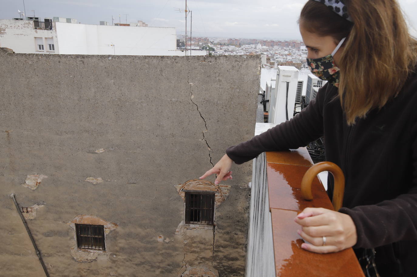 El edificio de María Cristina donde se cayó un muro, en imágenes