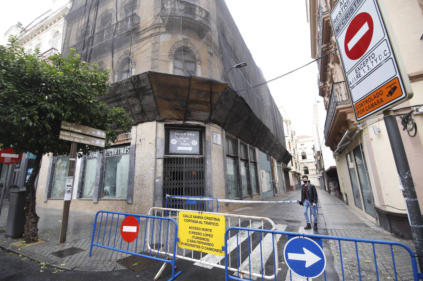 El edificio de María Cristina donde se cayó un muro, en imágenes