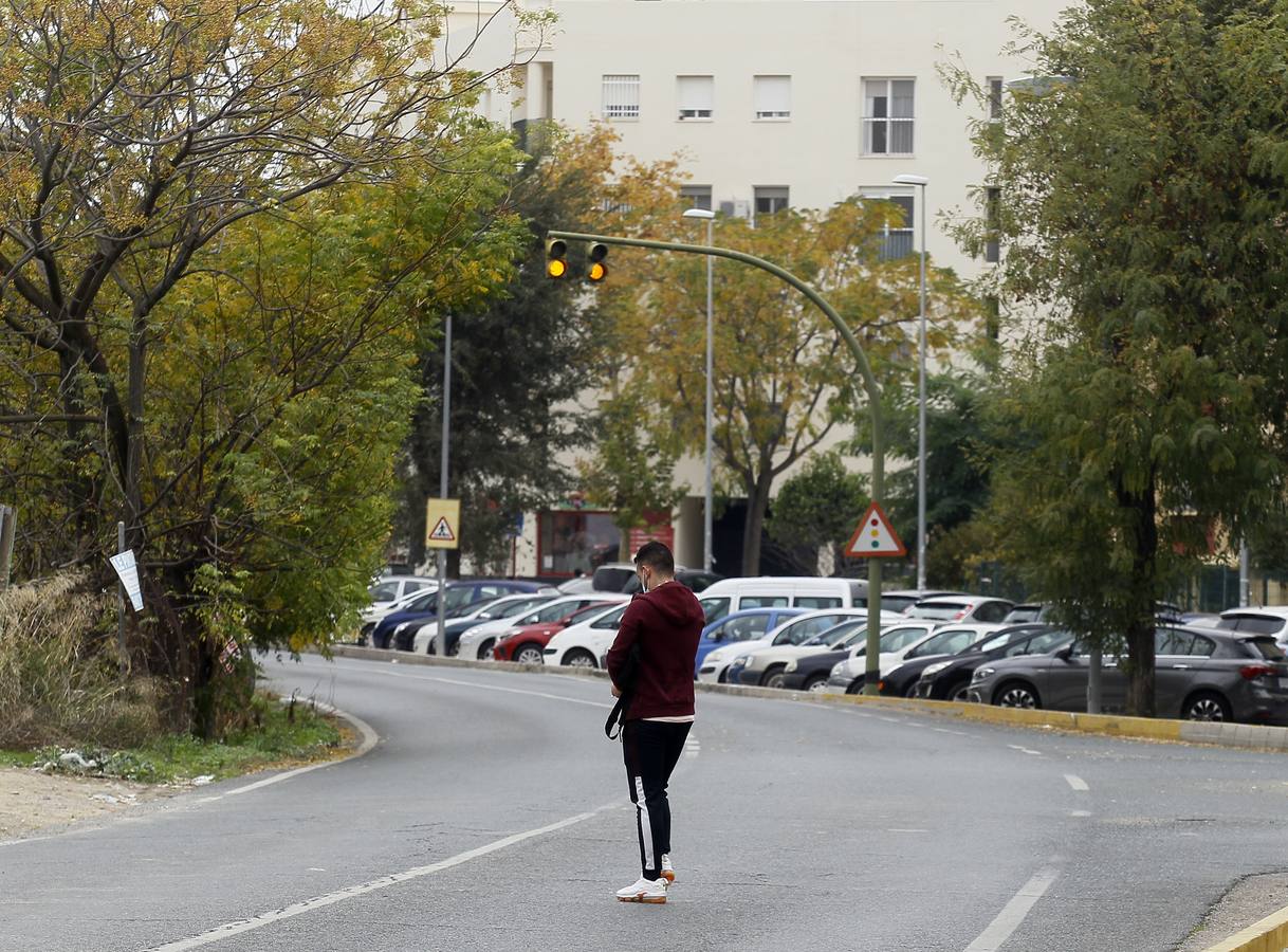 En imágenes, pueblos de Sevilla separados por una calle