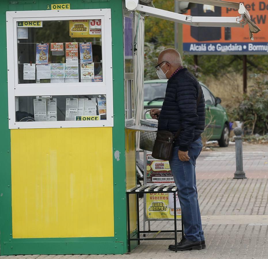 En imágenes, pueblos de Sevilla separados por una calle