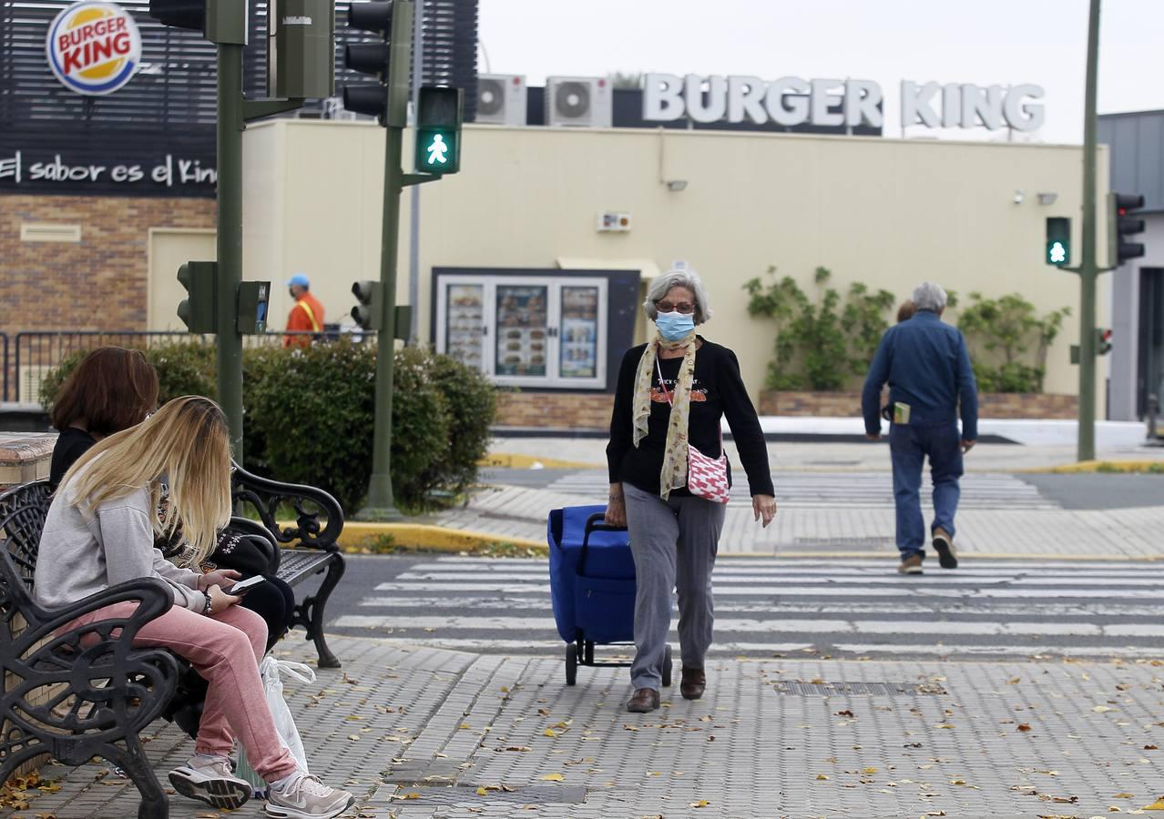 En imágenes, pueblos de Sevilla separados por una calle