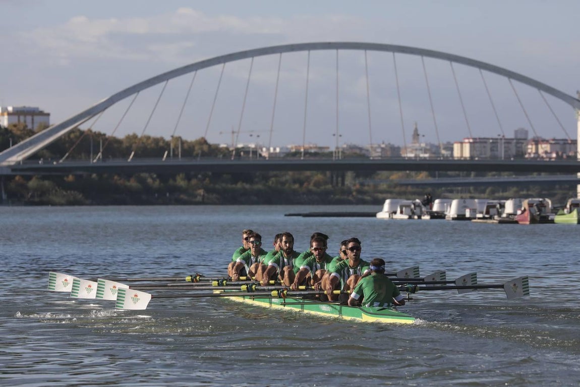 Victoria bética en la regata sevillana