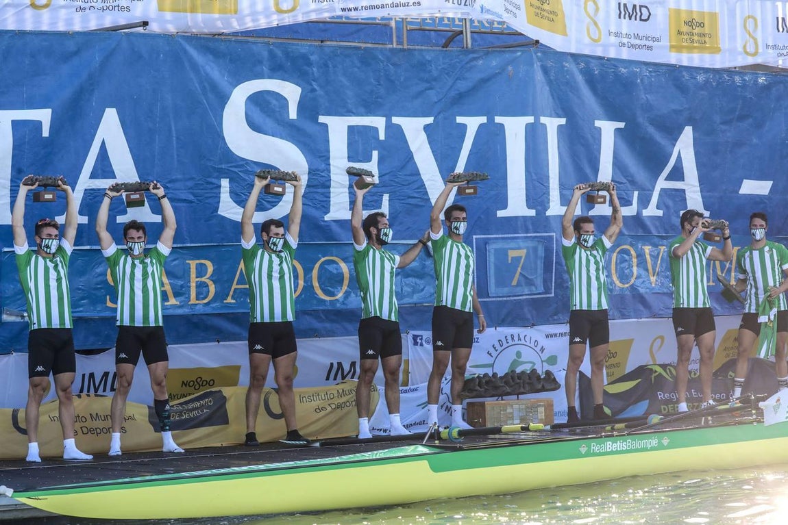 Victoria bética en la regata sevillana
