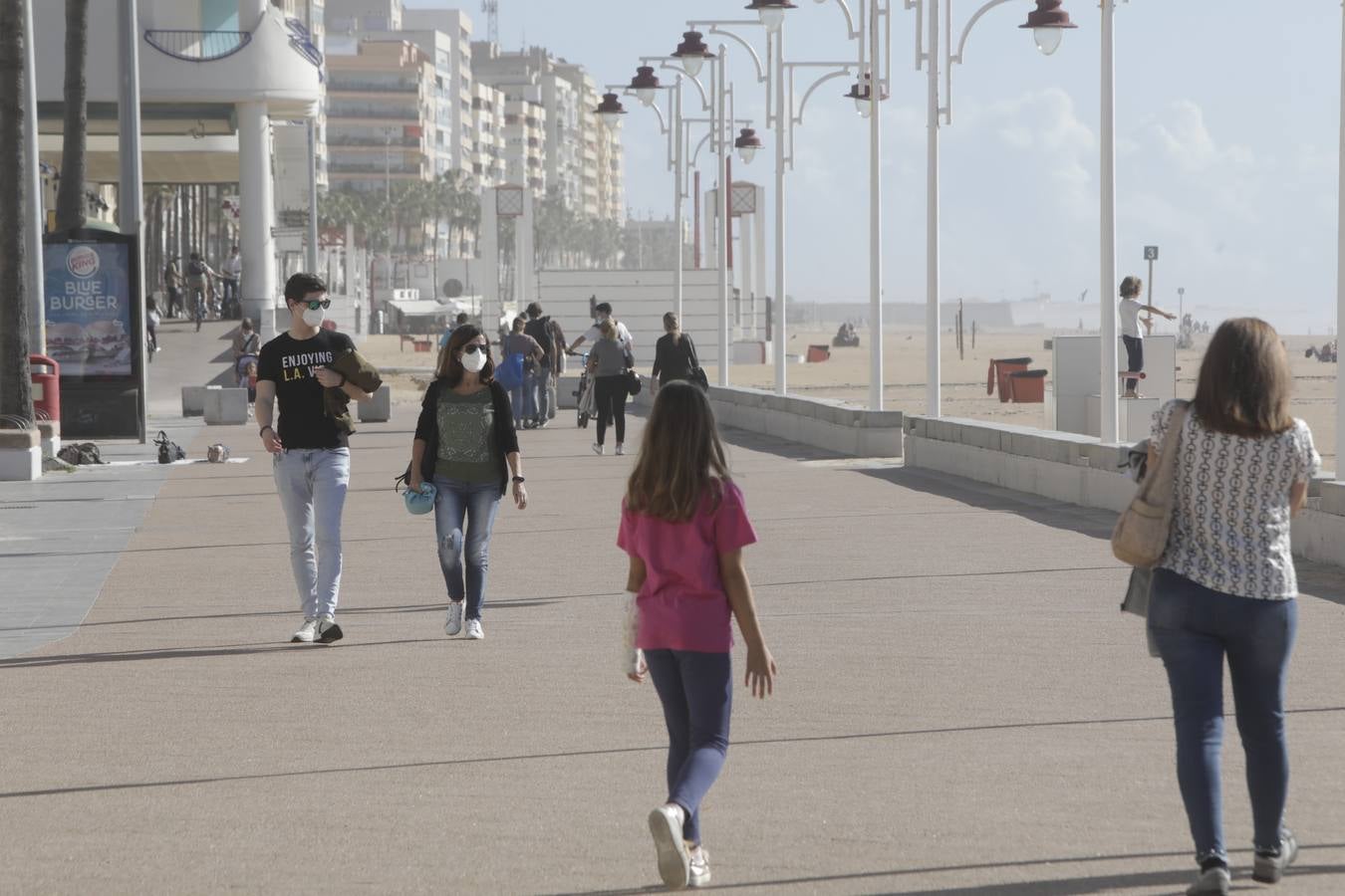 Ambiente en Cádiz el dia antes de las nuevas restricciones por la pandemia