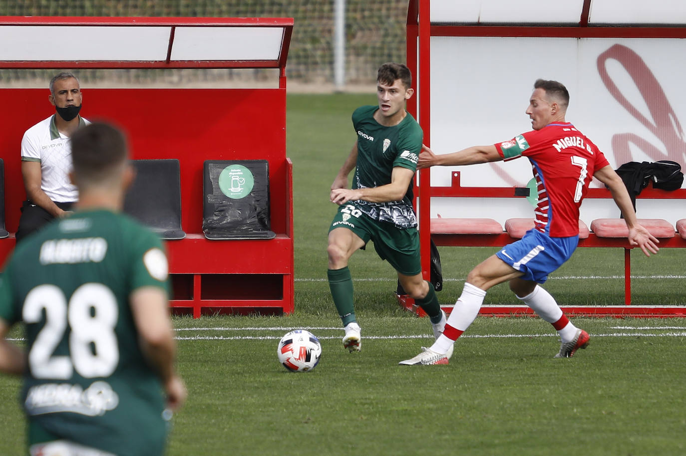 El Recreativo Granada-Córdoba CF, en imágenes