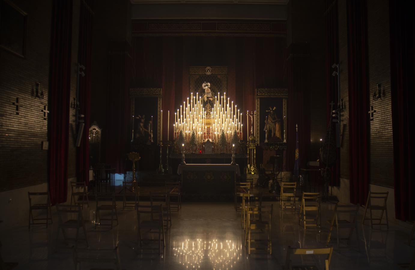 La Virgen de la Victoria de las Cigarreras, a la luz de las velas