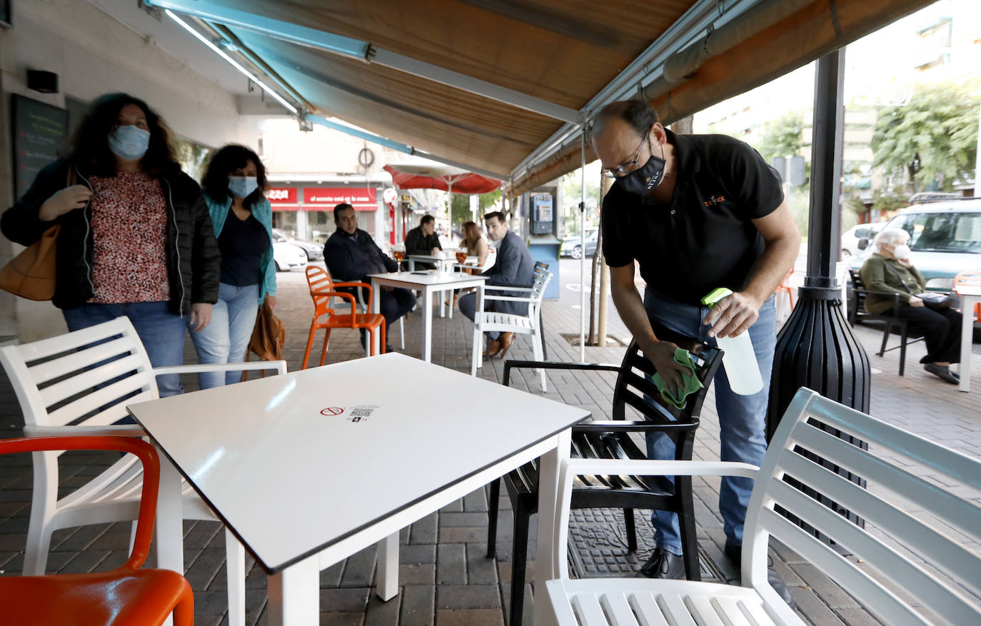 Las nuevas restricciones de la Junta de Andalucía en Córdoba capital, en imágenes