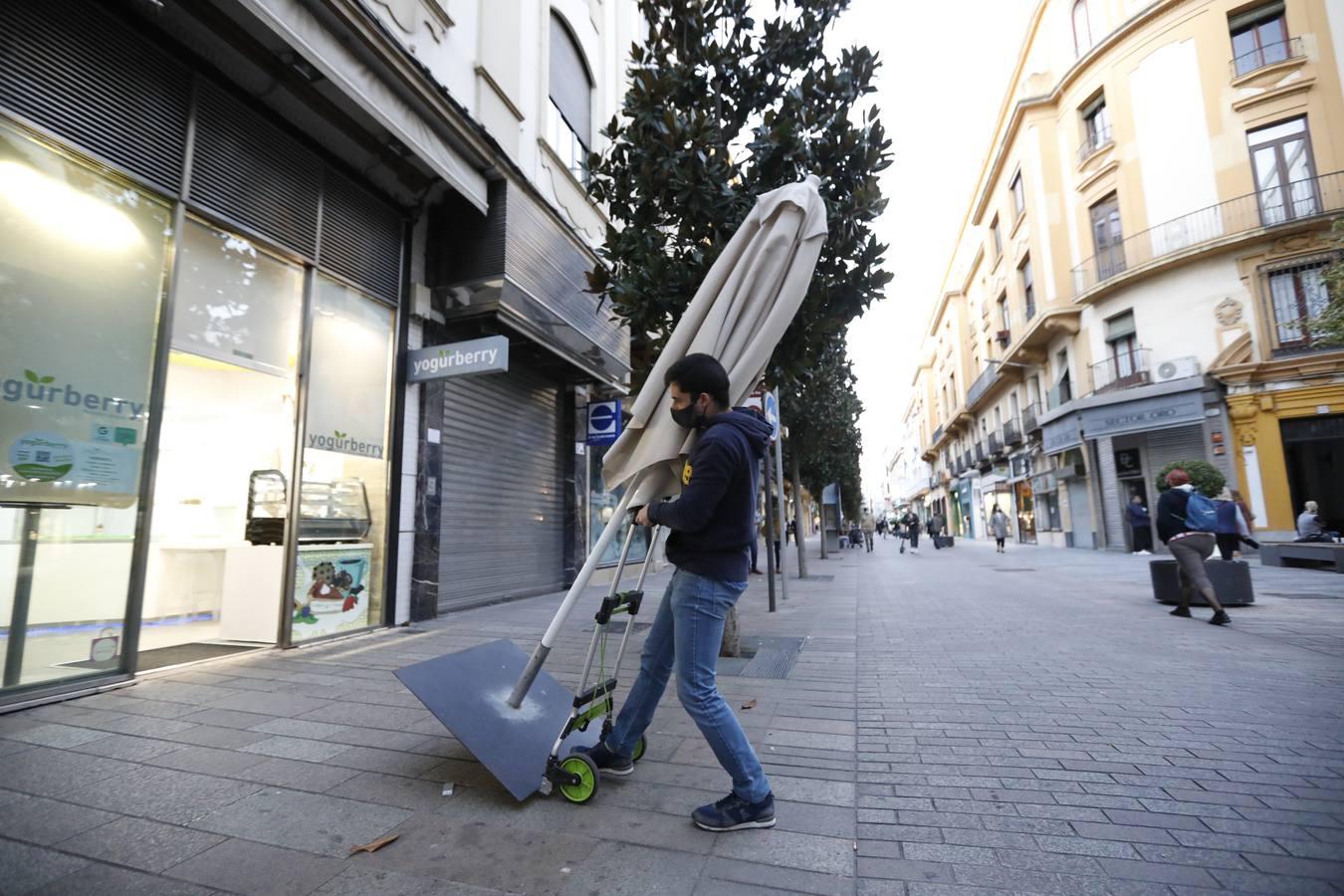 Primer día del cierre de los negocios de Córdoba, en imágenes