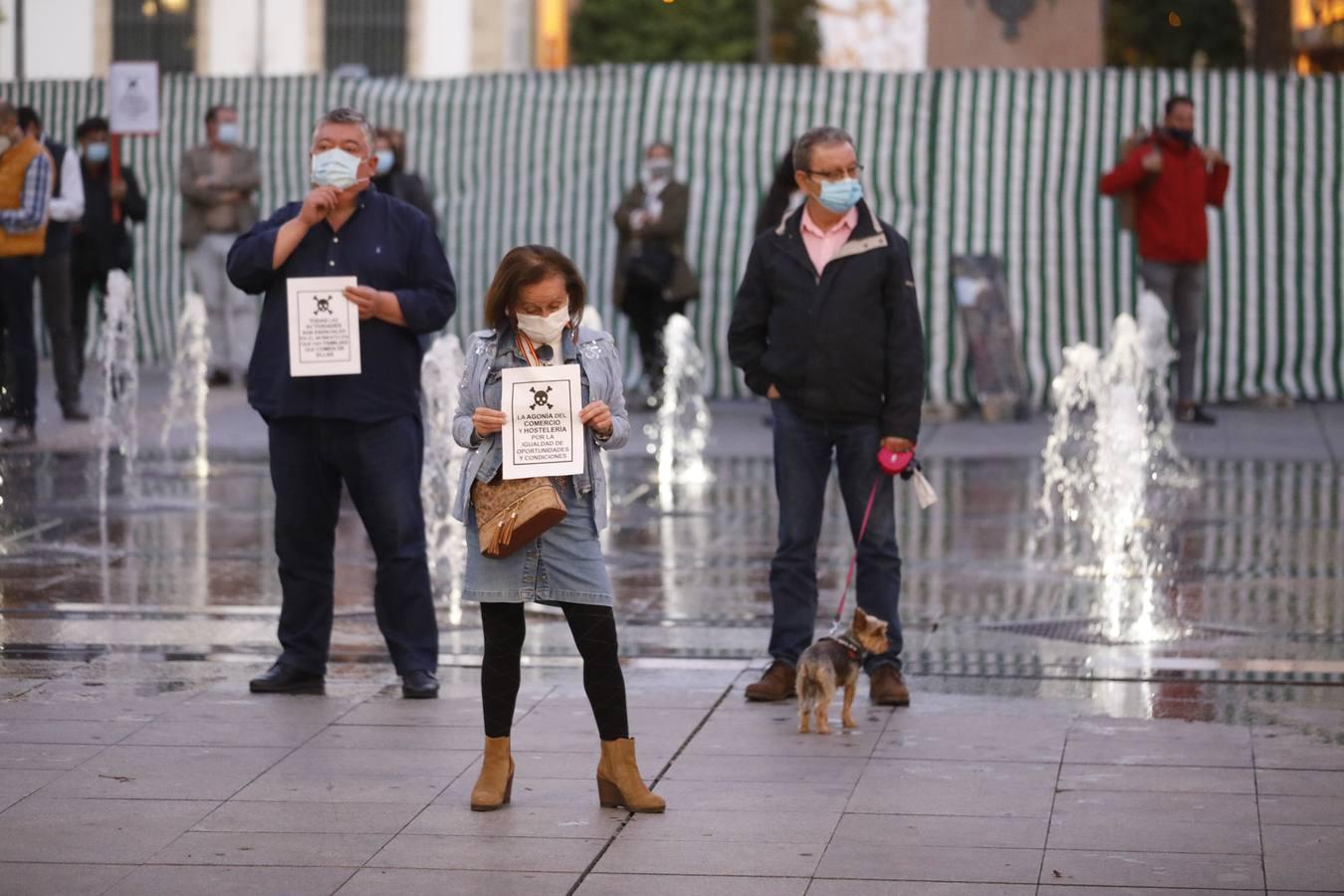 Primer día del cierre de los negocios de Córdoba, en imágenes