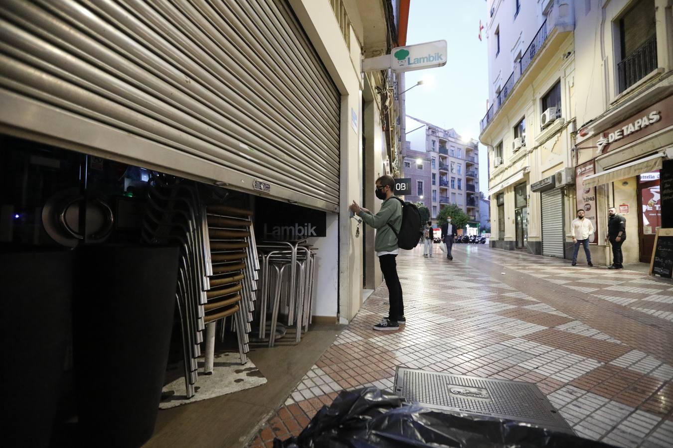 Primer día del cierre de los negocios de Córdoba, en imágenes