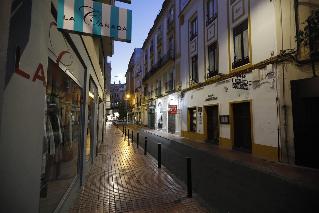 Primer día del cierre de los negocios de Córdoba, en imágenes