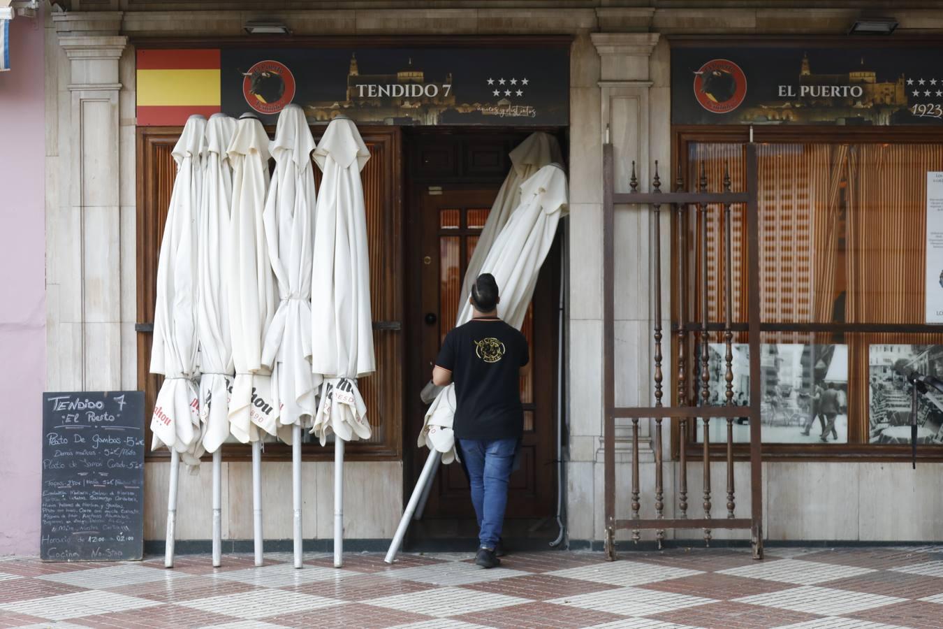 Primer día del cierre de los negocios de Córdoba, en imágenes