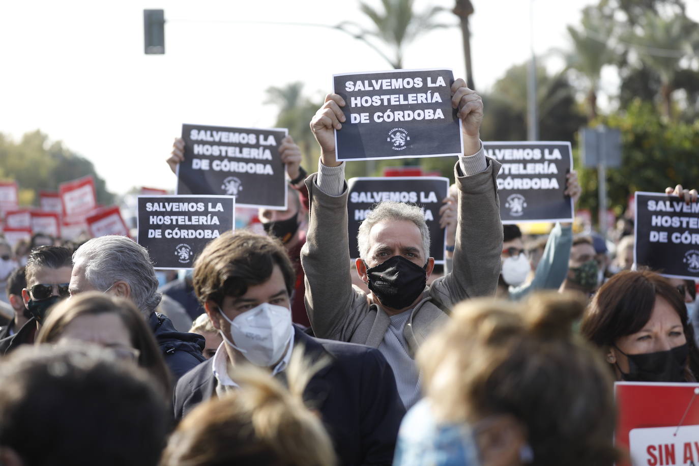 La protesta de la hostelería de Córdoba, en imágenes