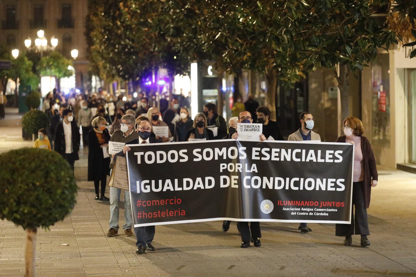 La protesta de los comerciantes del Centro de Córdoba, en imágenes