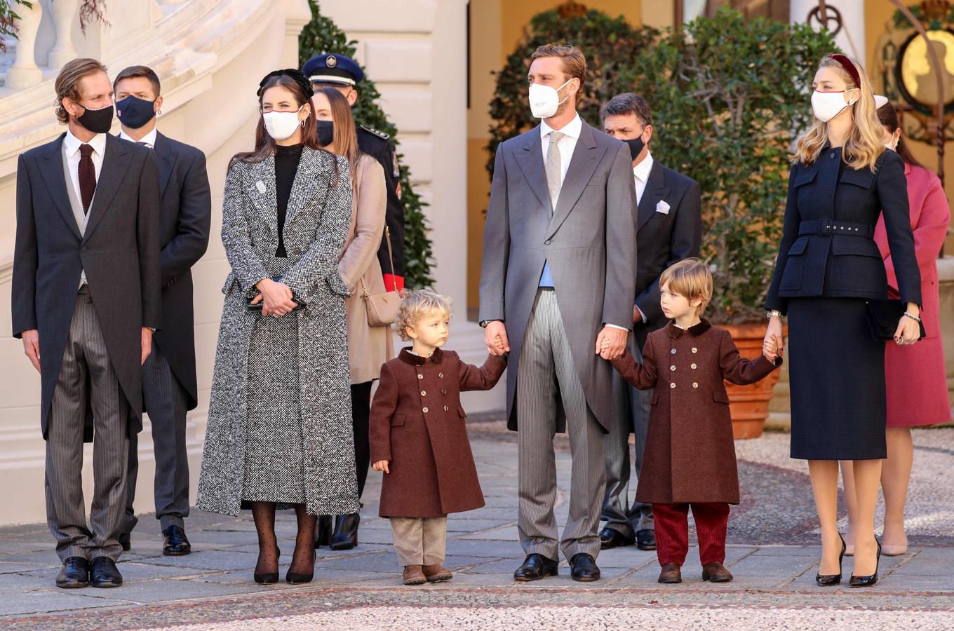 La familia al completo se ha reunido con la excepción de Carlota Casiraghi que, una vez más, ha faltado a la cita. 