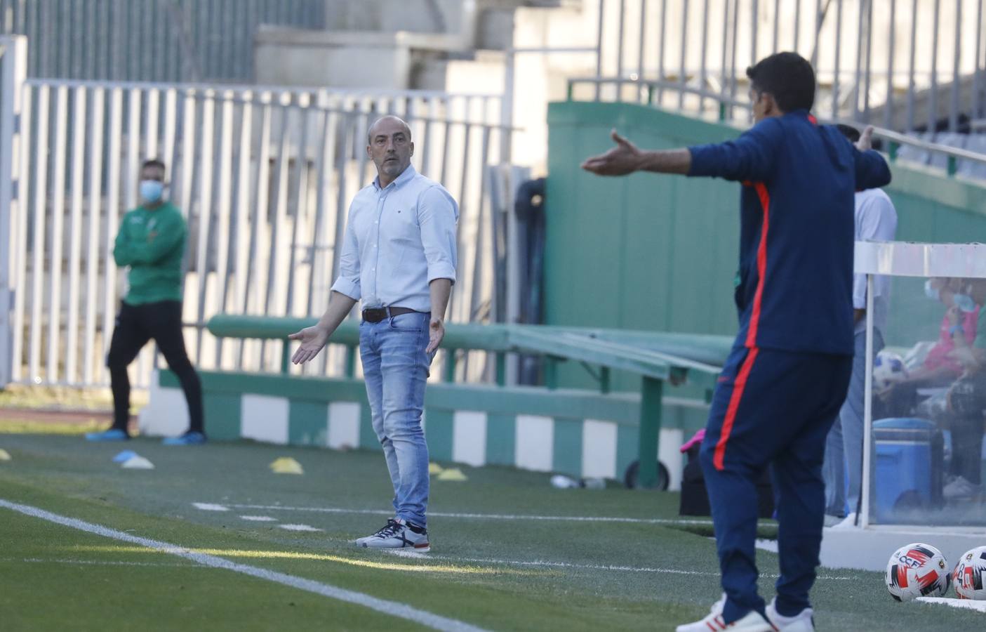 El tropiezo del Córdoba CF ante el Sevilla Atlético, en imágenes