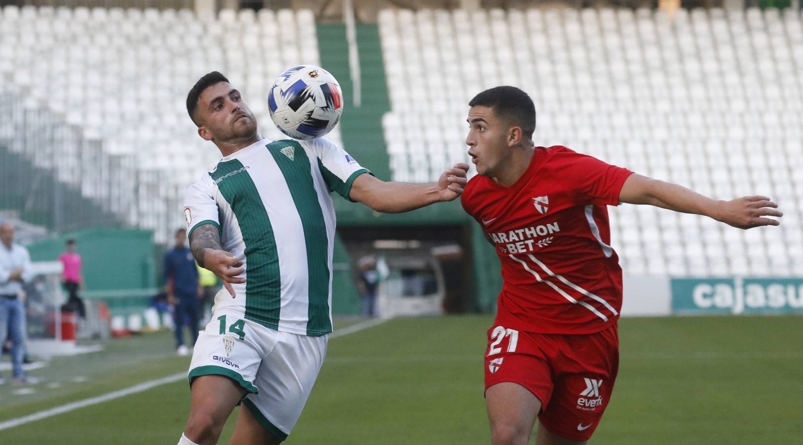 El tropiezo del Córdoba CF ante el Sevilla Atlético, en imágenes