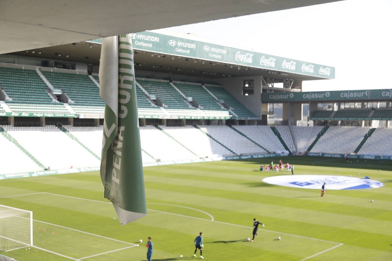 El primer partido del Córdoba CF a puerta cerrada, en imágenes