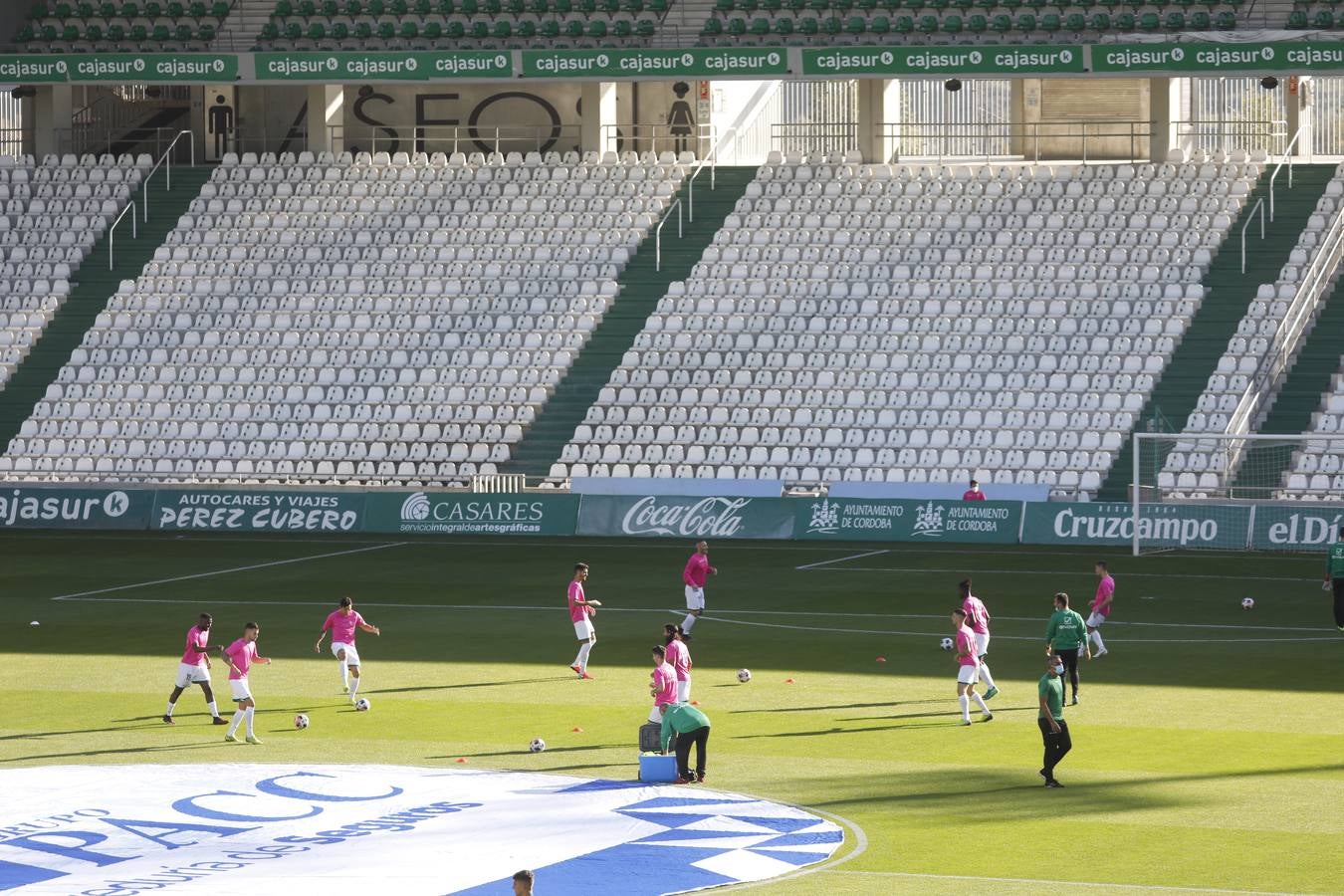 El primer partido del Córdoba CF a puerta cerrada, en imágenes