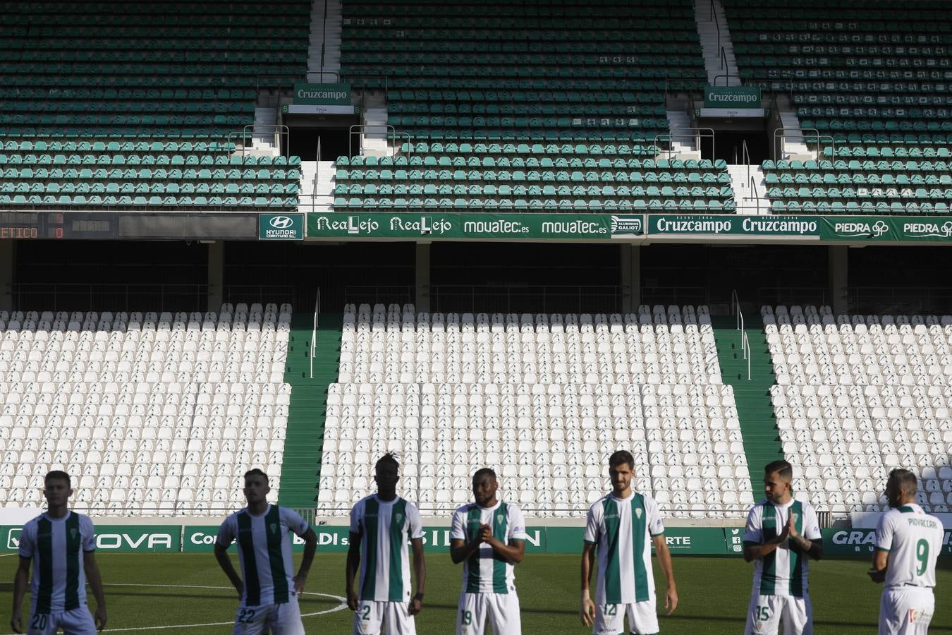 El primer partido del Córdoba CF a puerta cerrada, en imágenes