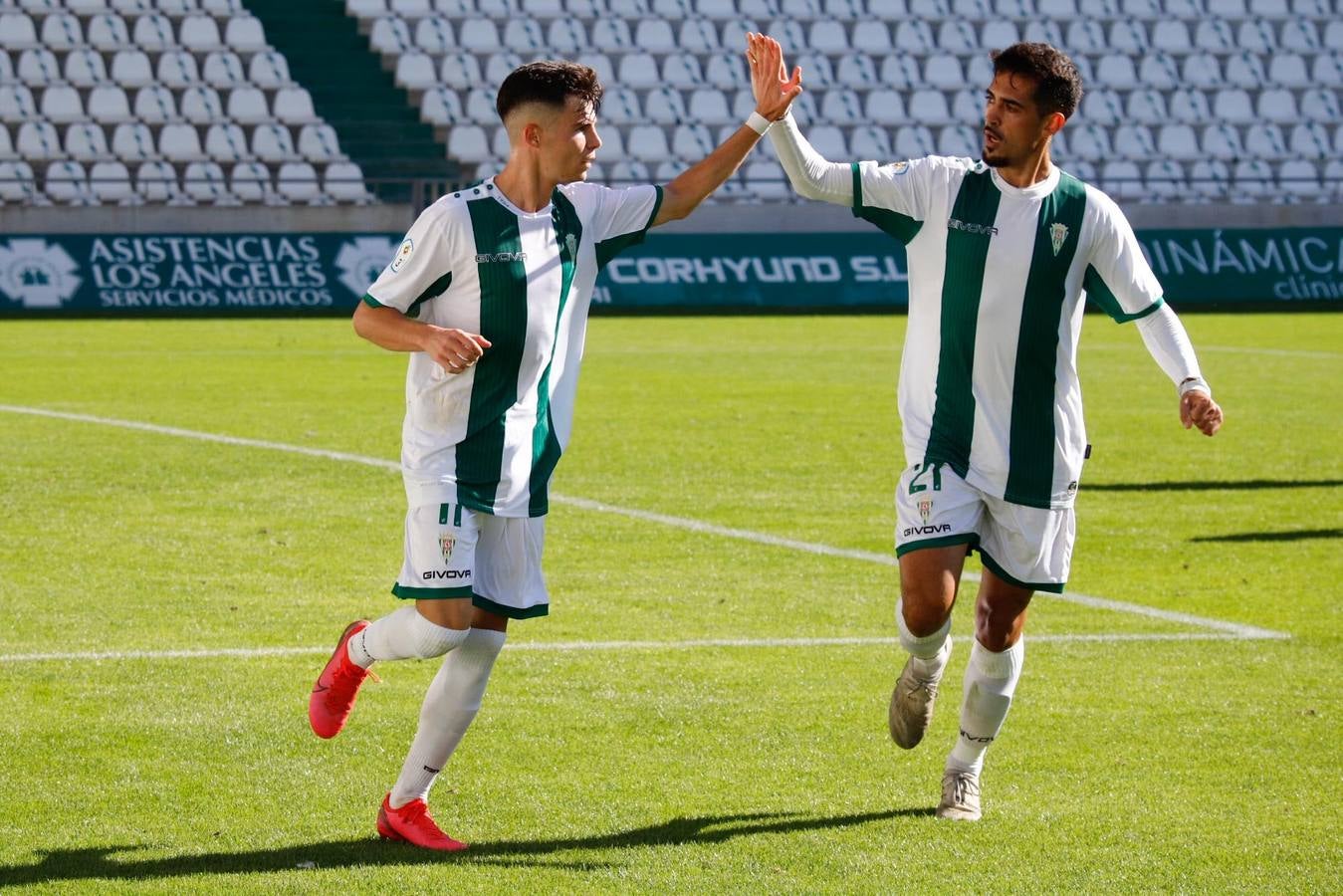 La primera victoria del Córdoba B en El Arcángel ante La Palma, en imágenes