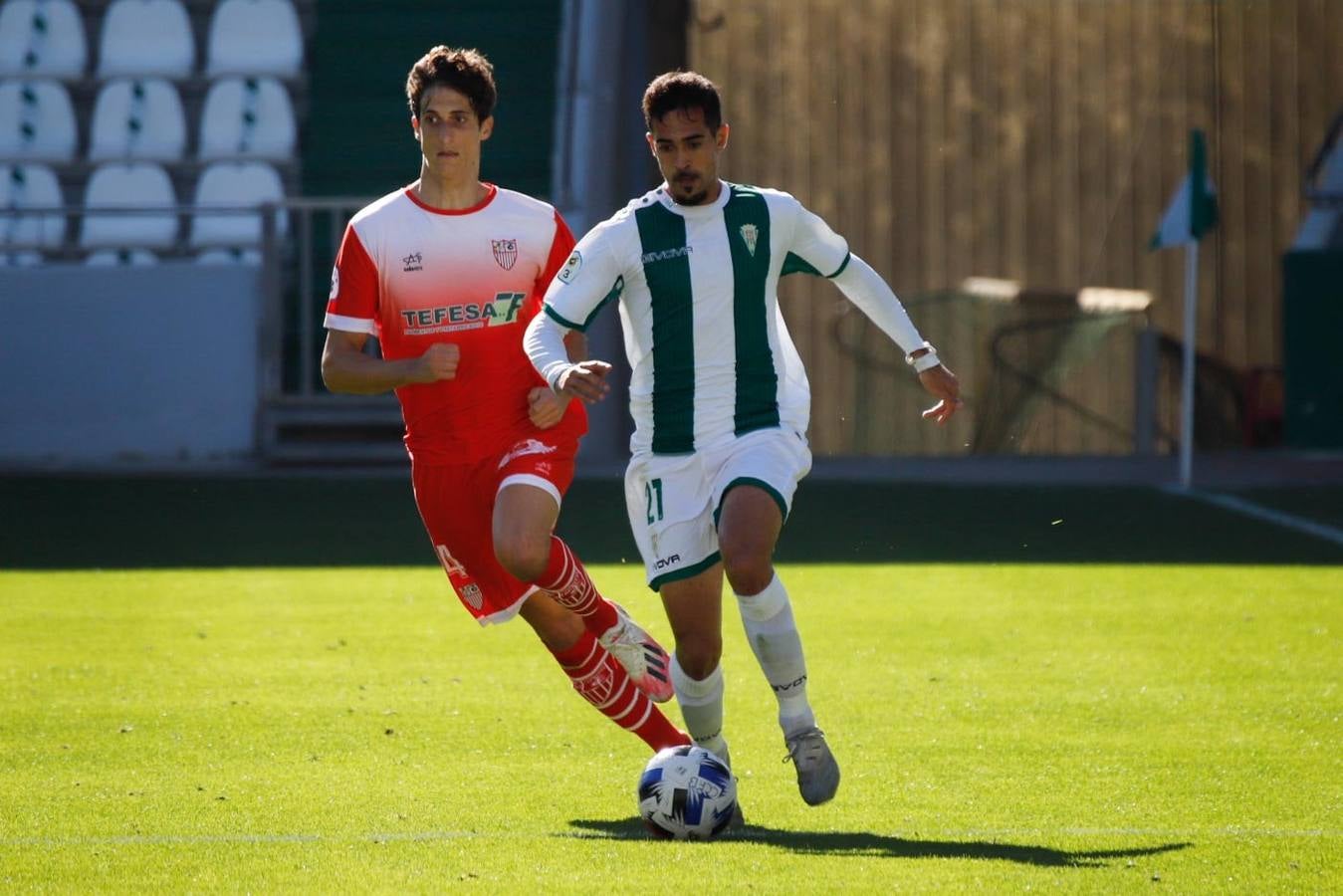 La primera victoria del Córdoba B en El Arcángel ante La Palma, en imágenes