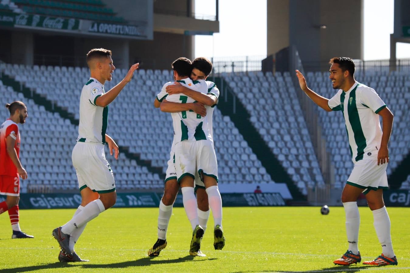 La primera victoria del Córdoba B en El Arcángel ante La Palma, en imágenes