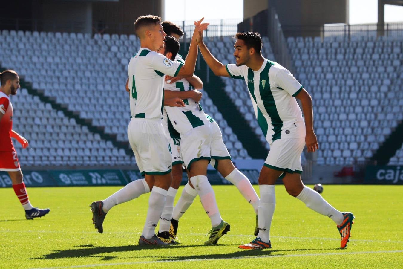 La primera victoria del Córdoba B en El Arcángel ante La Palma, en imágenes