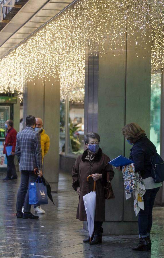 En imágenes, la Navidad llega a las tiendas de Sevilla