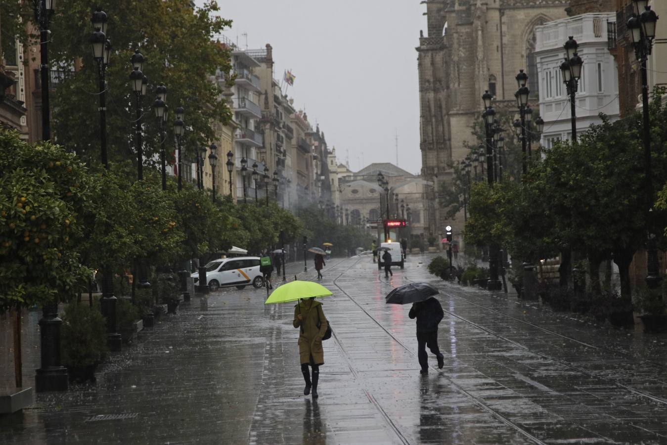 Las imágenes de la lluvia en Sevilla