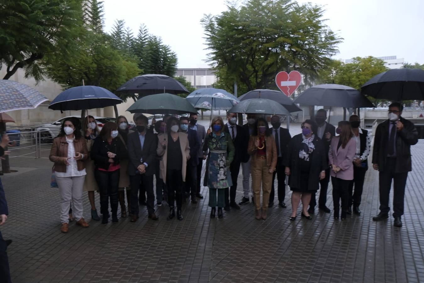 Fotogalería: Actos conmemorativos por el 25-N en Sevilla