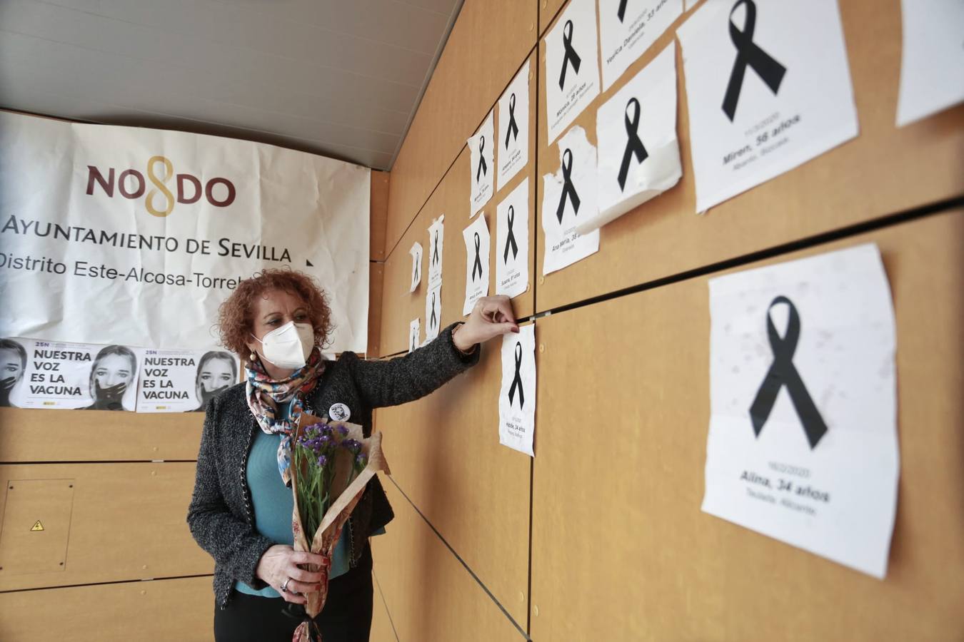 Fotogalería: Actos conmemorativos por el 25-N en Sevilla