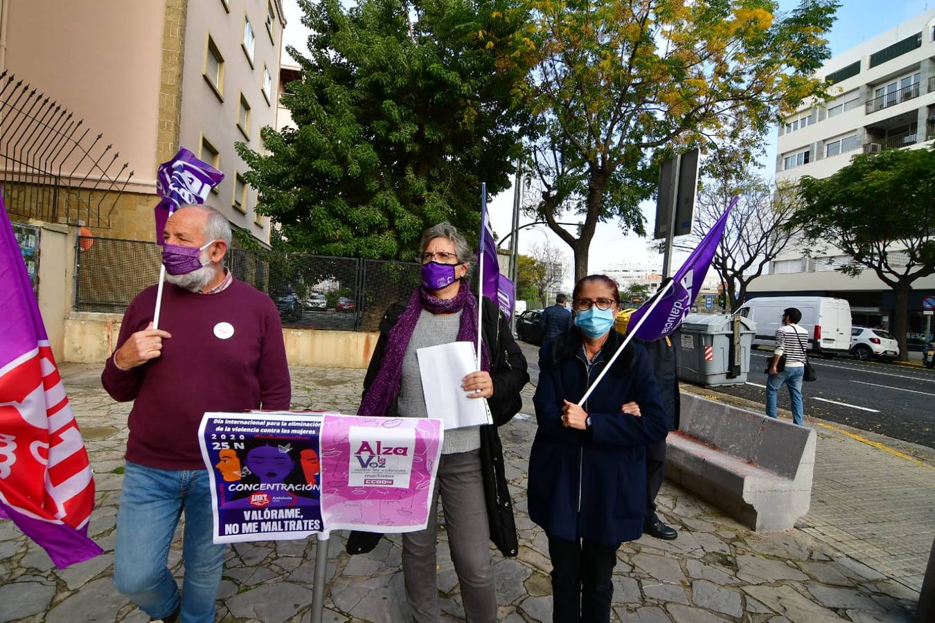 Fotogalería: Actos conmemorativos por el 25-N en Cádiz