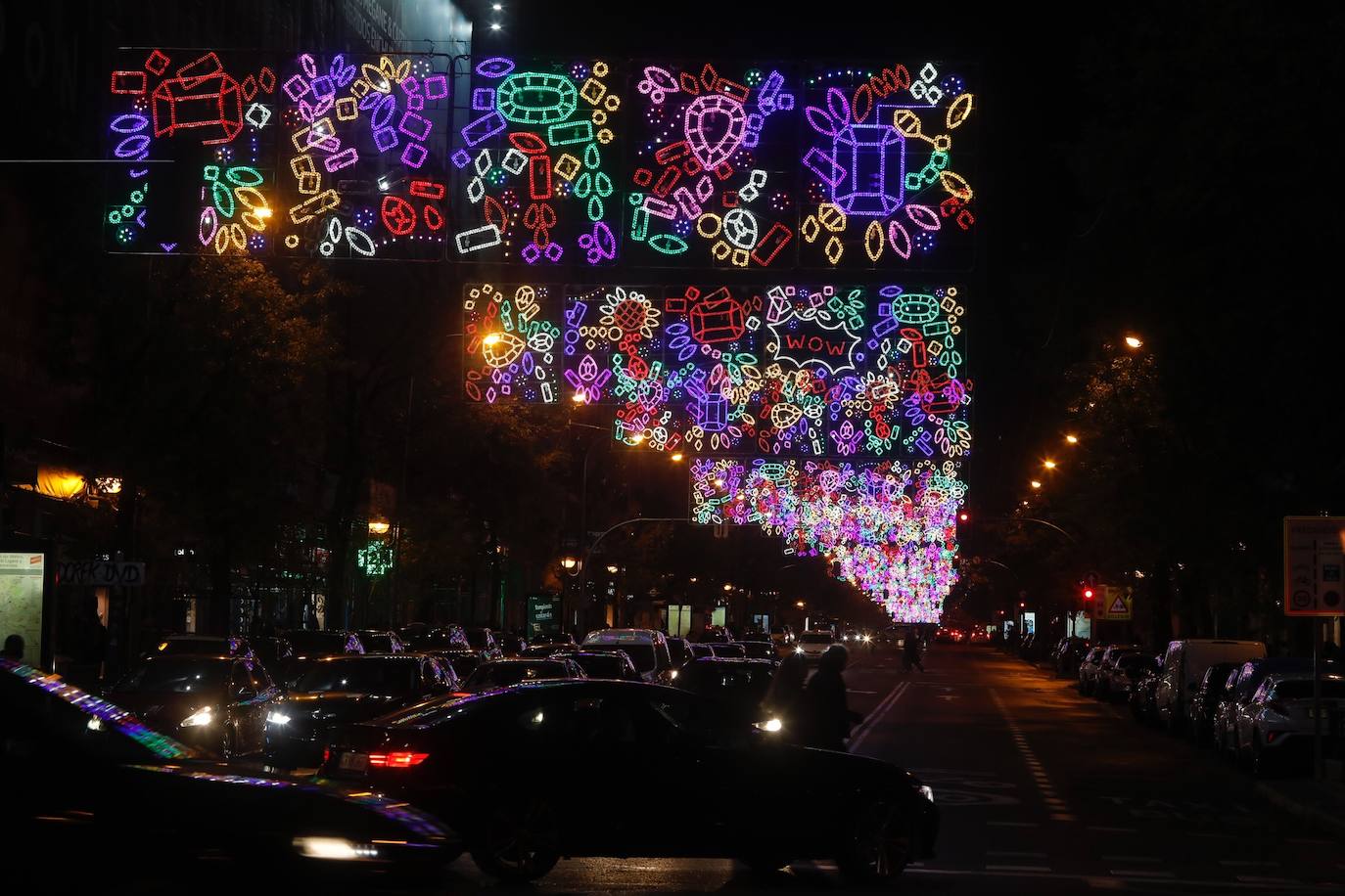 El alumbrado navideño incluye más de 30 nuevas ubicaciones respecto al año pasado. 