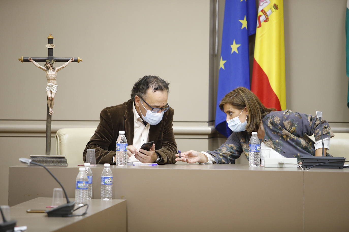 El fracaso de la moción de censura en Baena, en imágenes