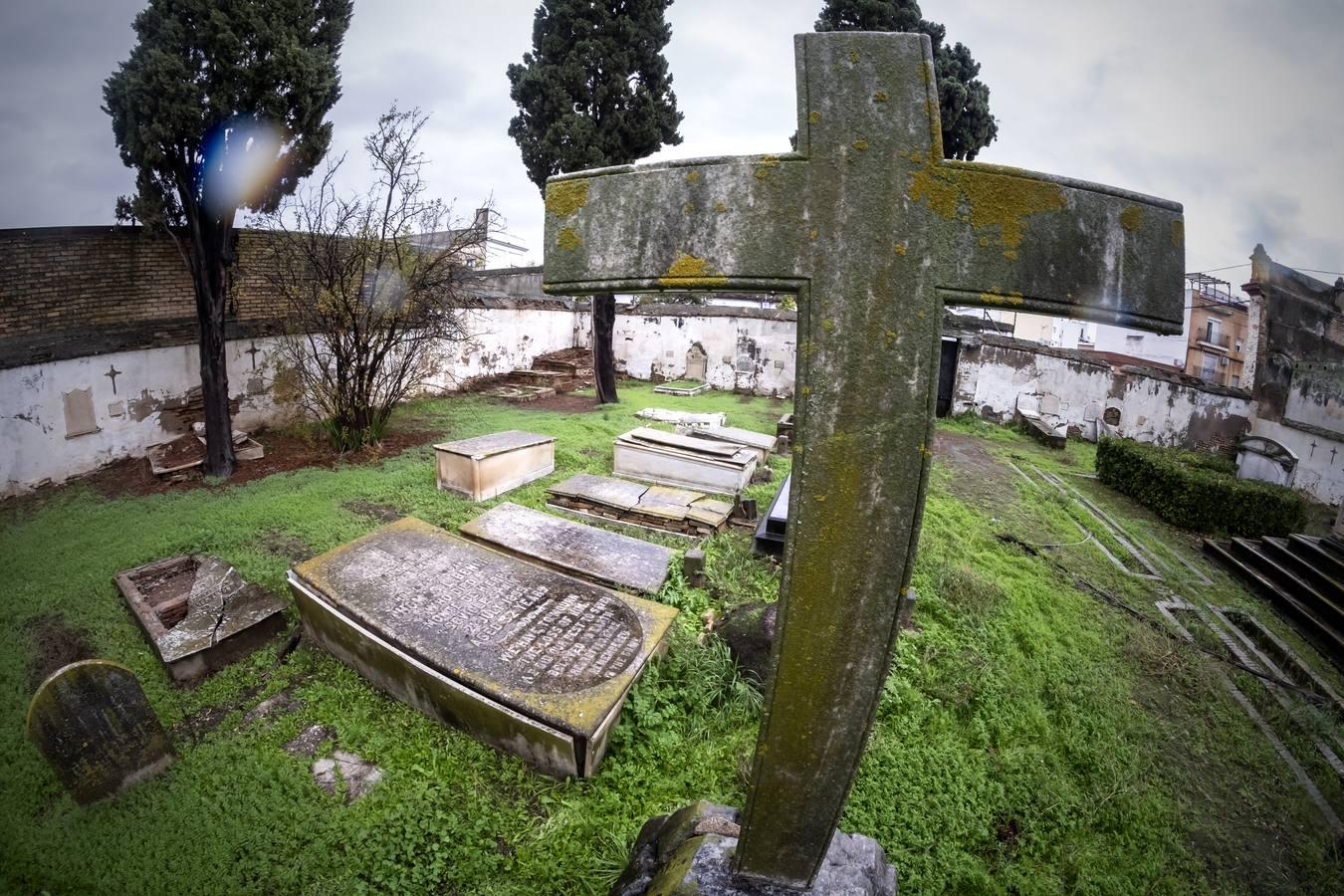 Cementerio de los Ingleses de Sevilla, un tesoro abandonado