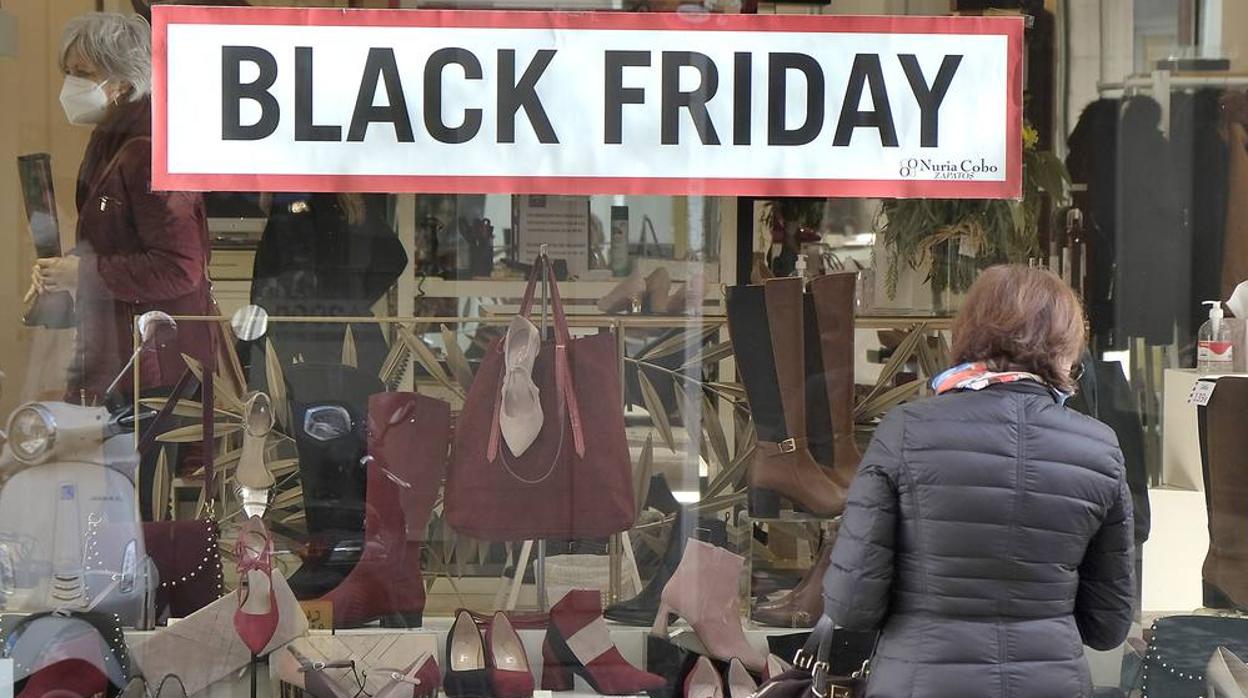 Un Black Friday marcado por el coronavirus en Sevilla